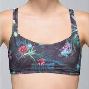 Lululemon Free to Be Sports Bra